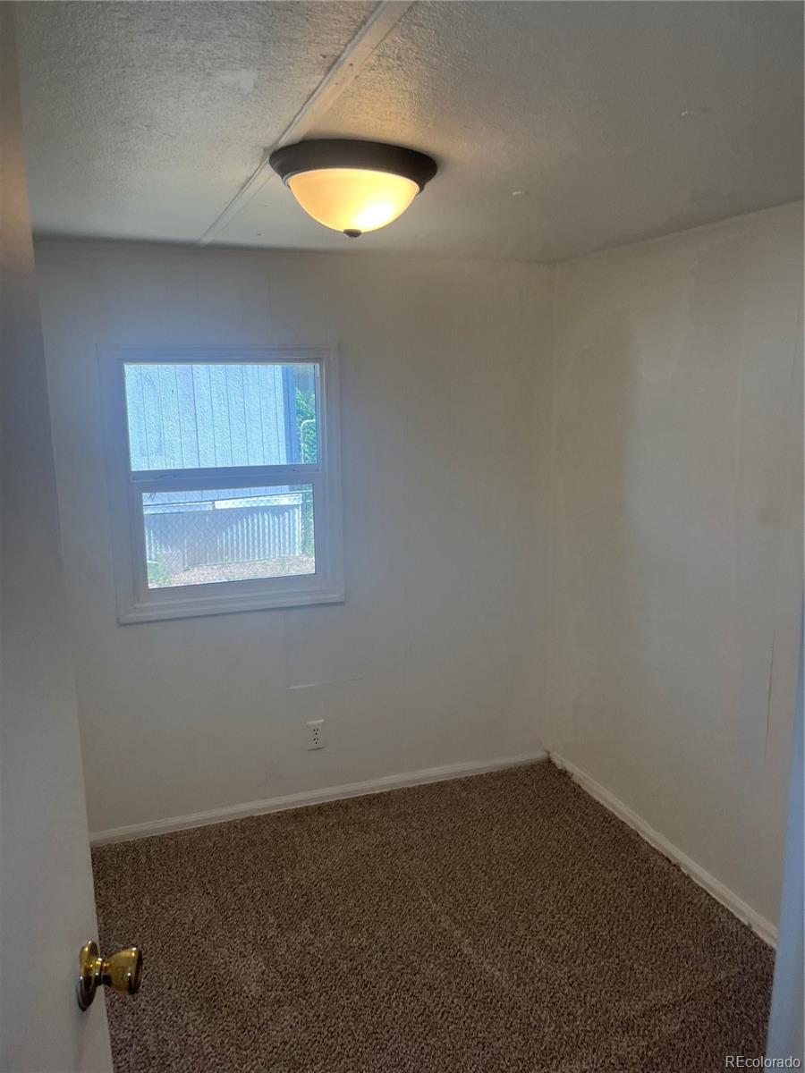 512 Windsor Lane