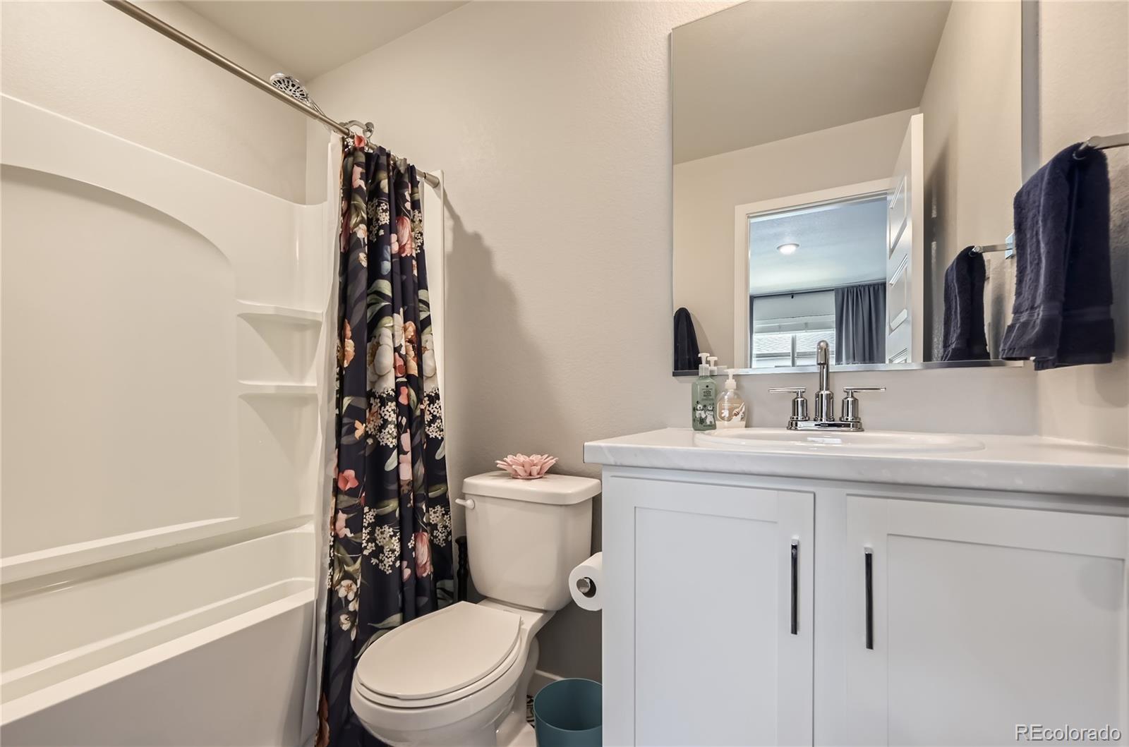 1353 Reynolds Street Unit: 2C