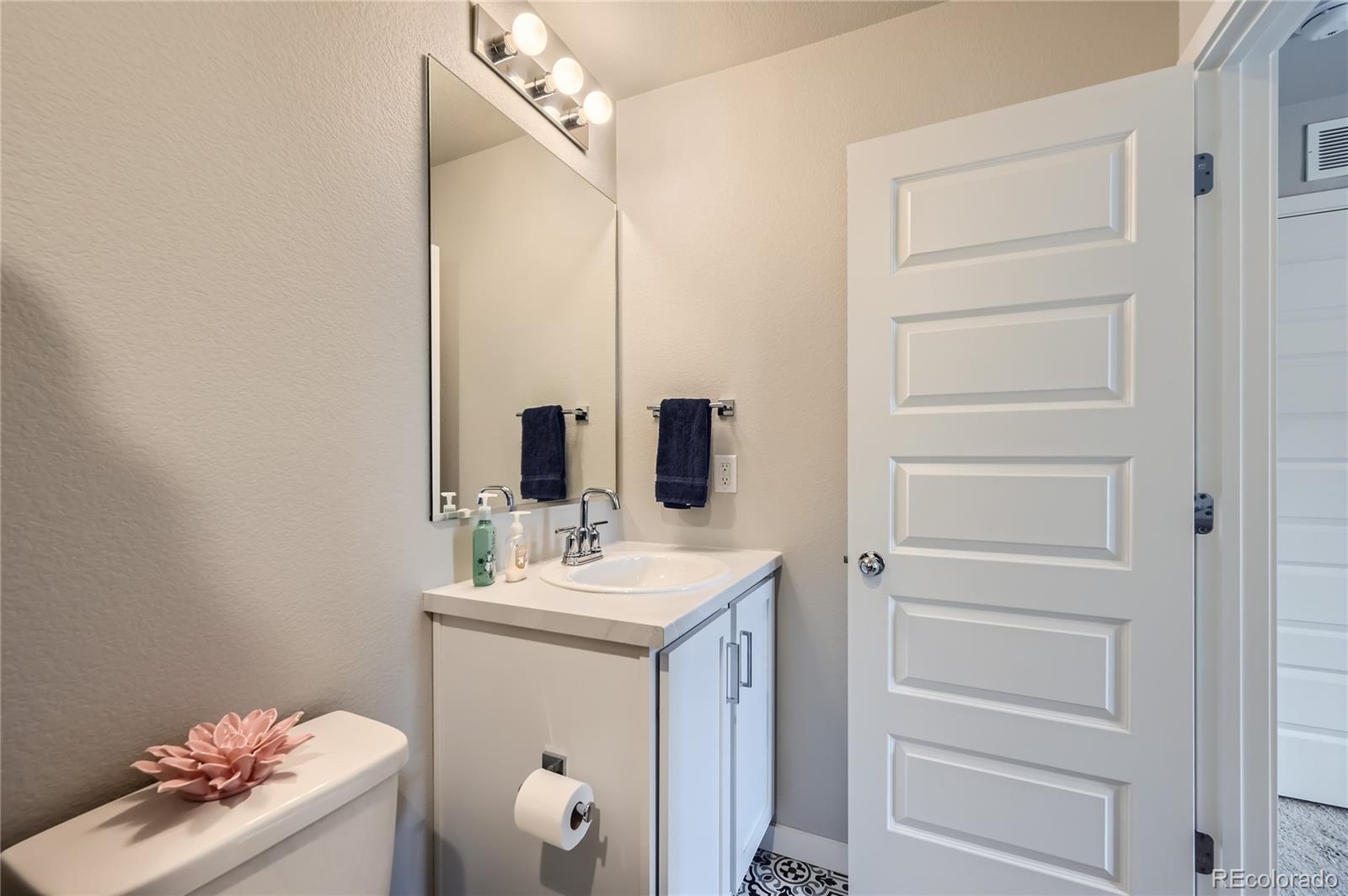 1353 Reynolds Street Unit: 2C
