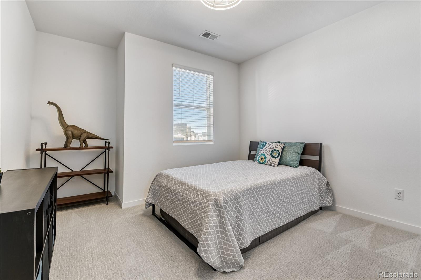 16638 Umatilla Street