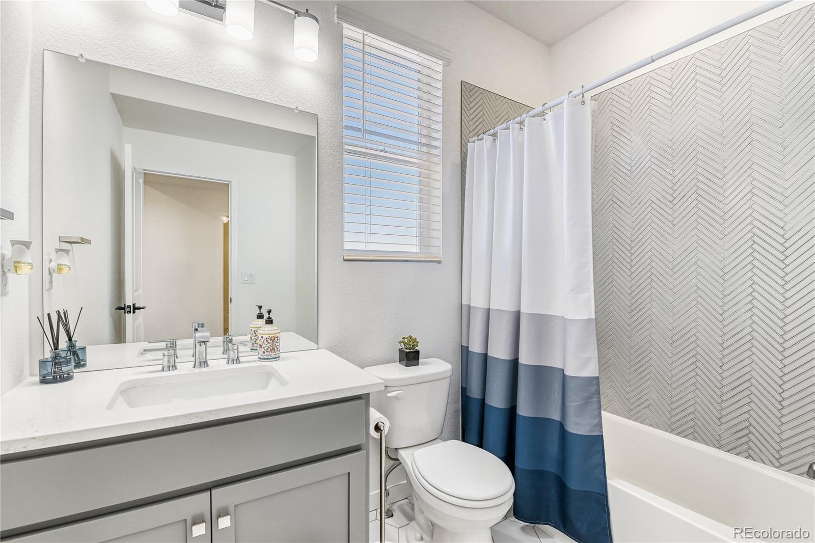 16638 Umatilla Street