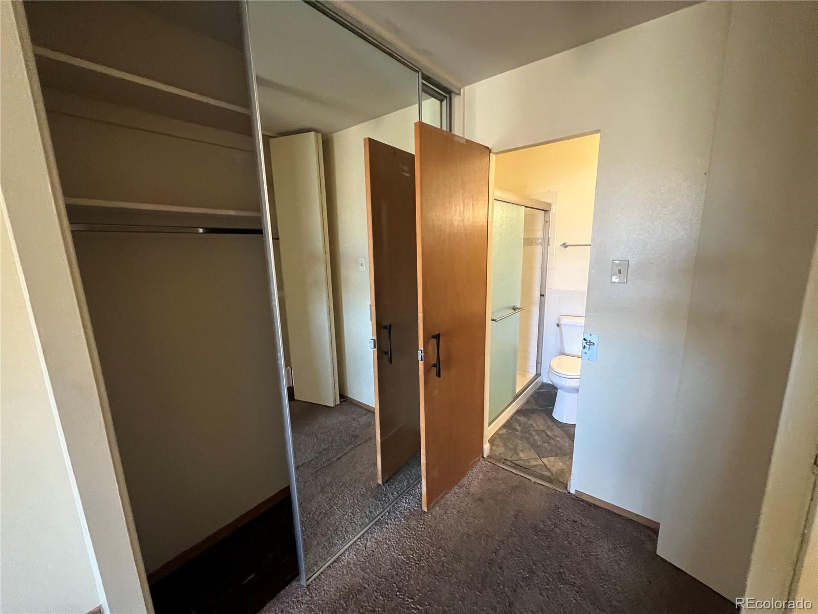 650 S Clinton Street Unit: 6D
