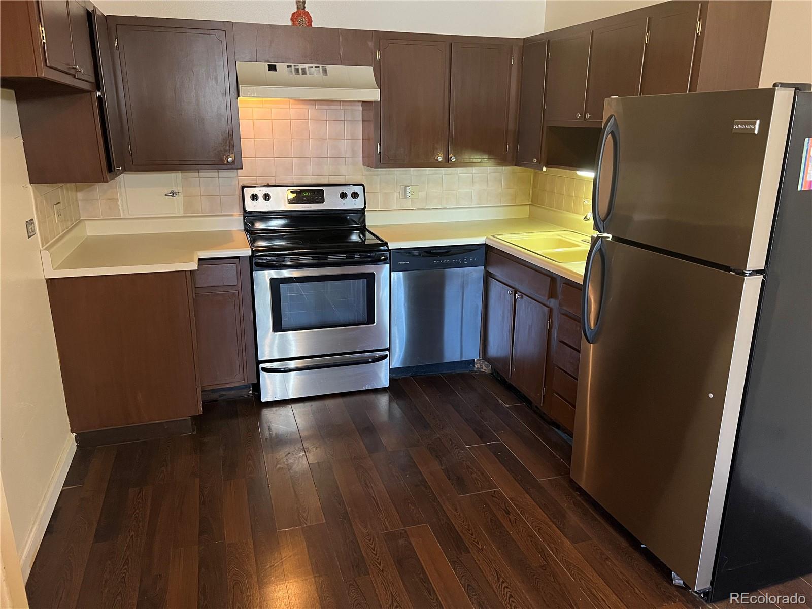650 S Clinton Street Unit: 6D