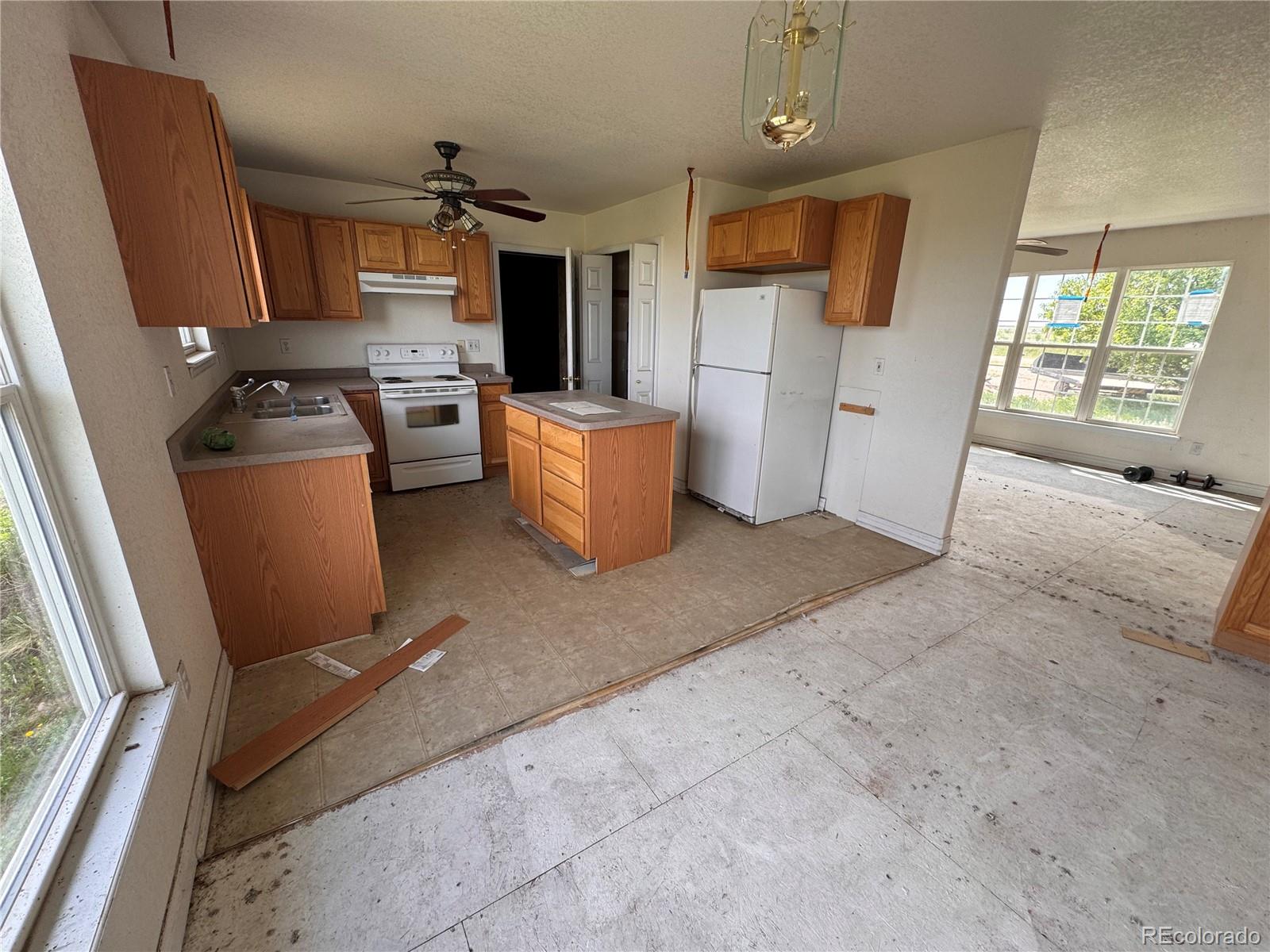 38423 County Road 166