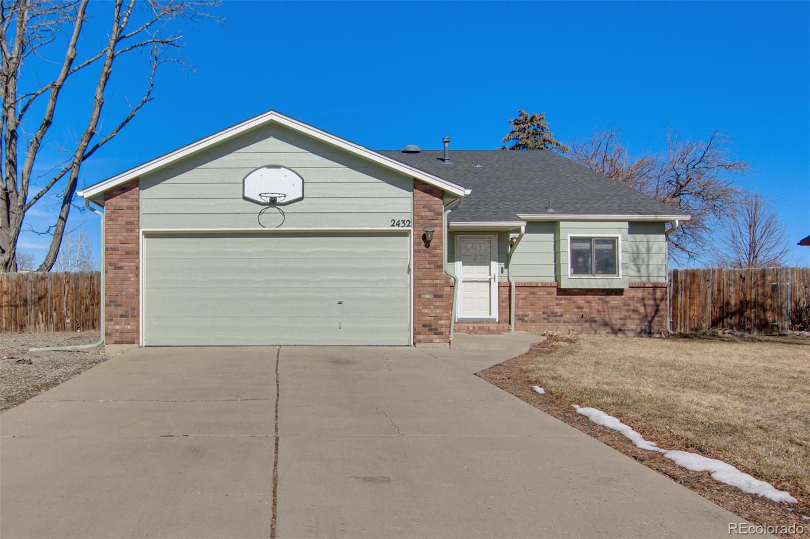 2432 W Linda Drive