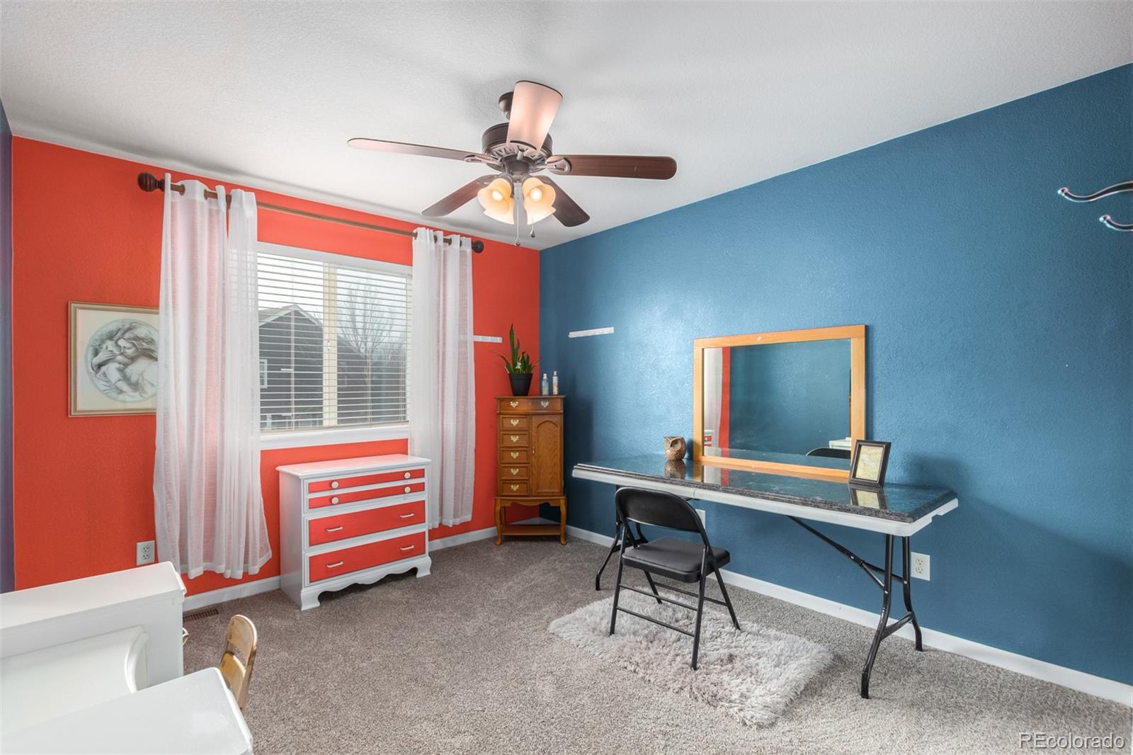 3648 Holmes Lane