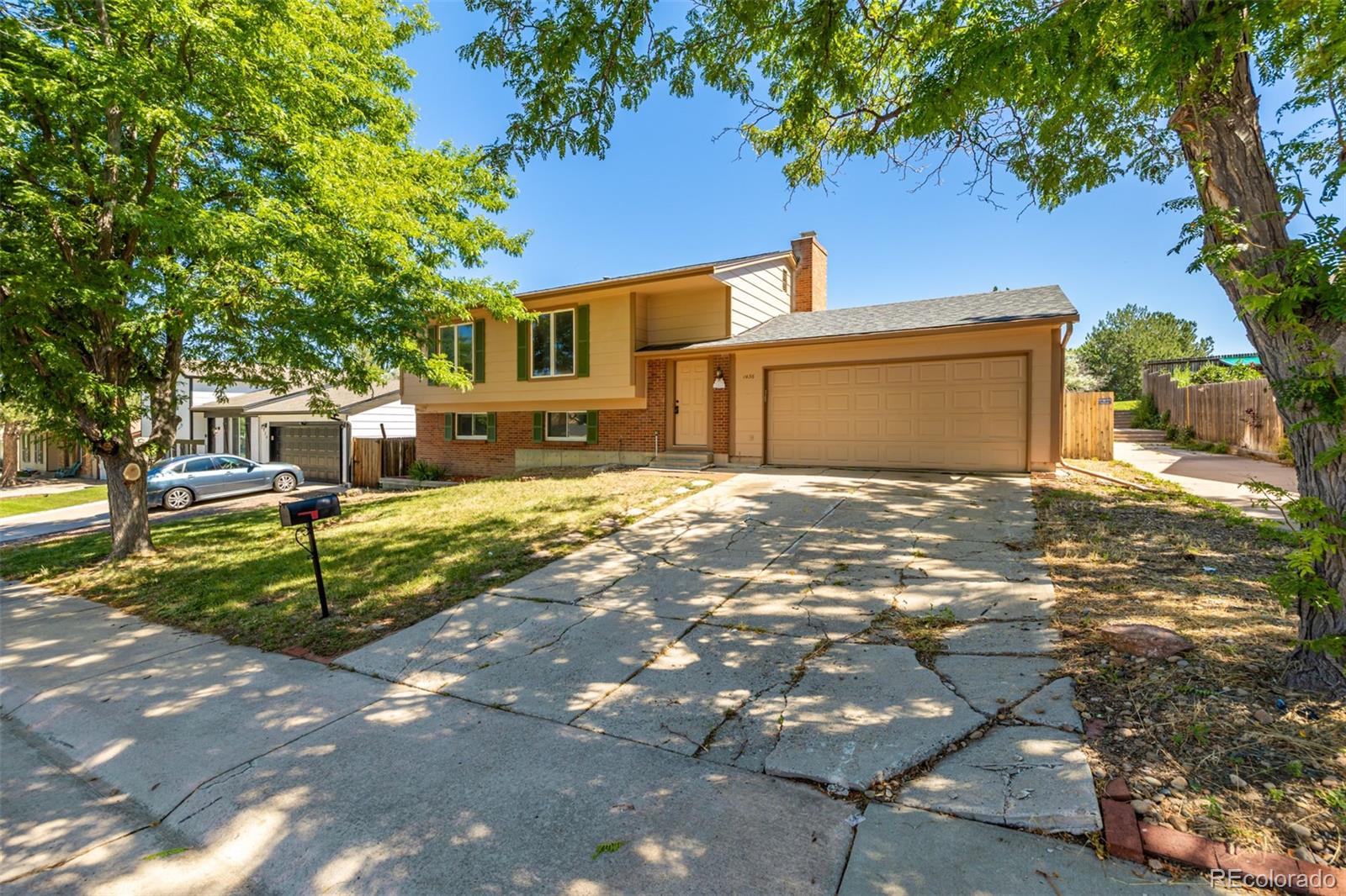 1436 S Olathe Way