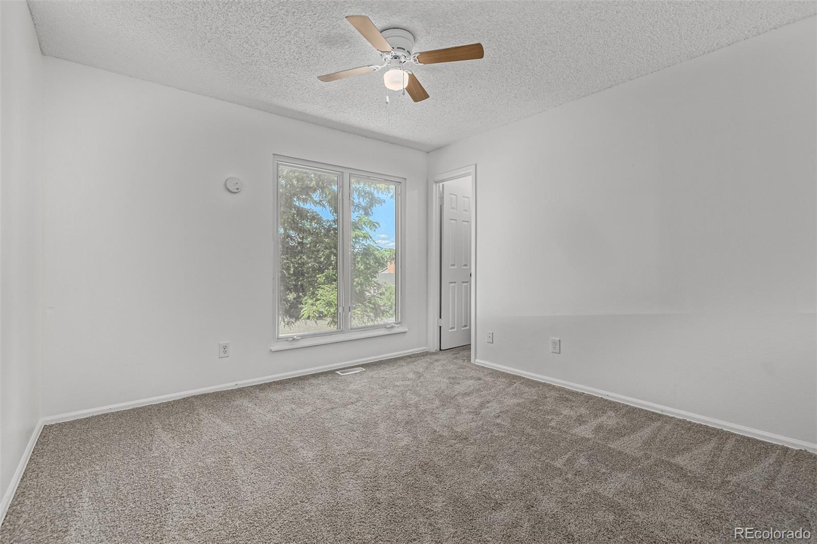 1436 S Olathe Way