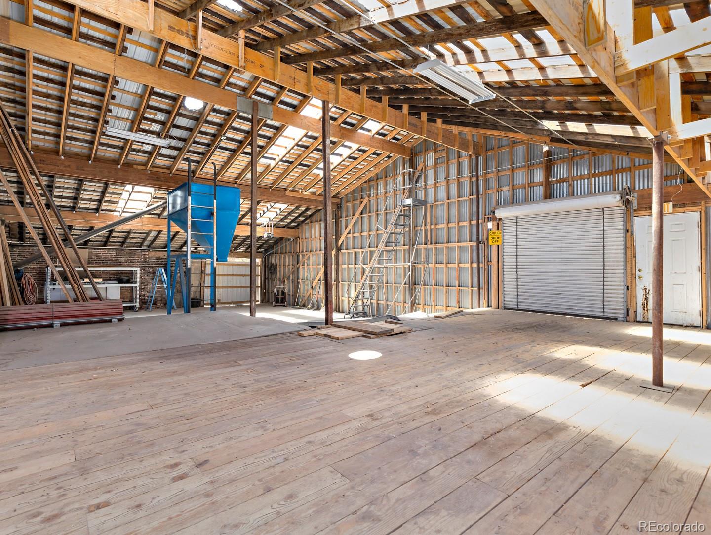403 E 4th Street