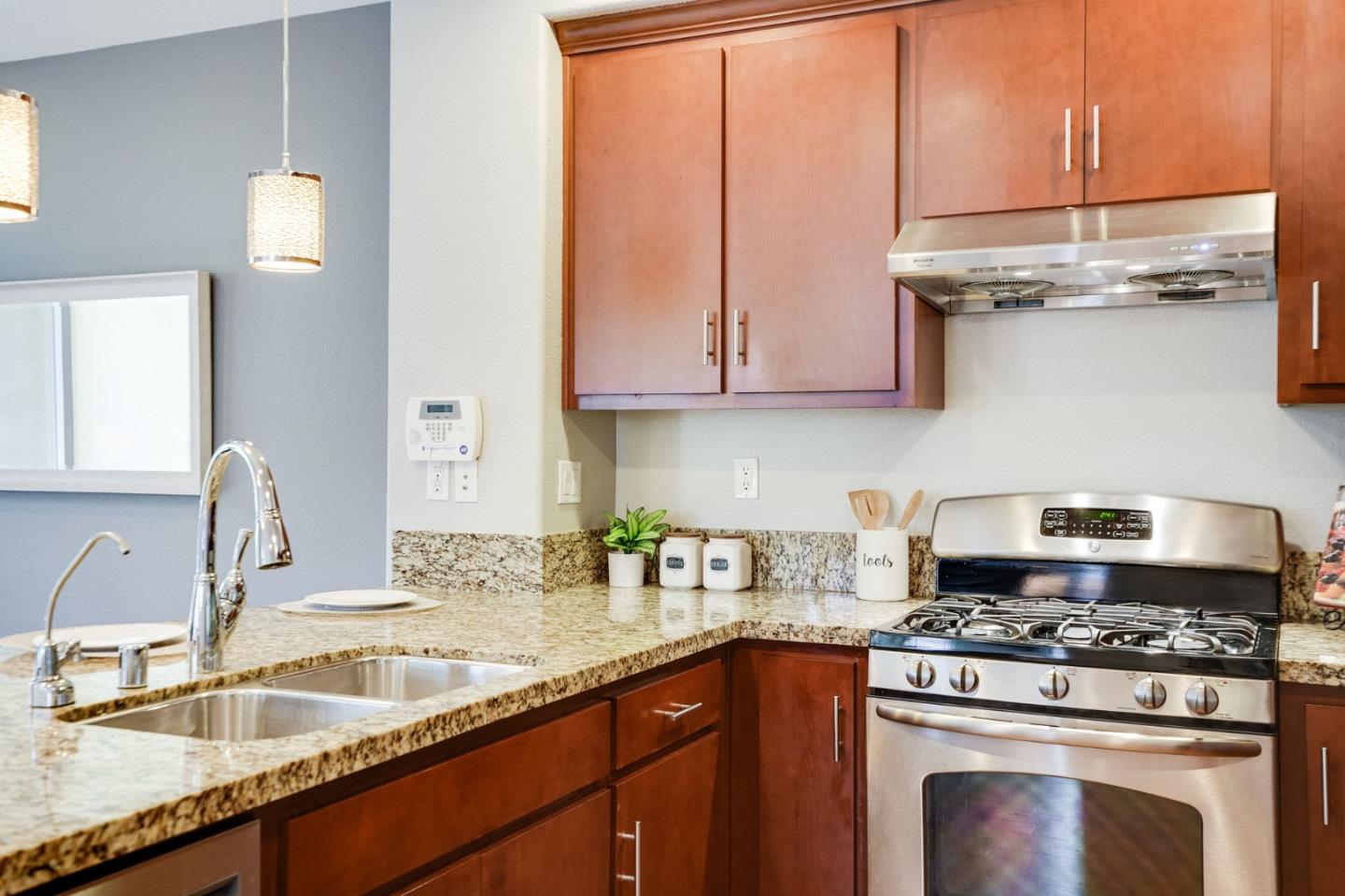 577 San Rivera TER