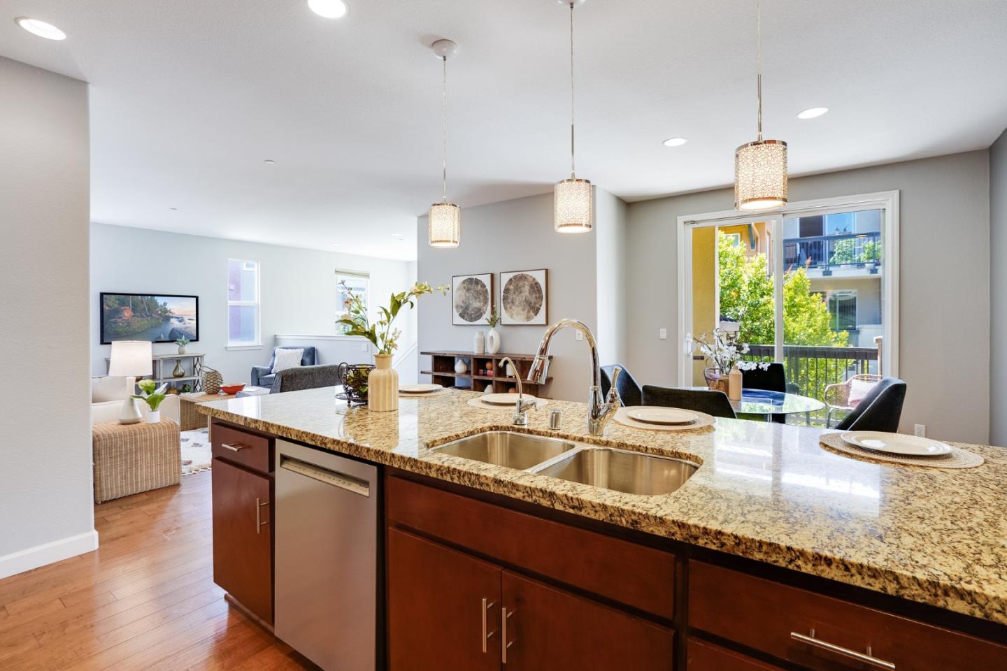 577 San Rivera TER