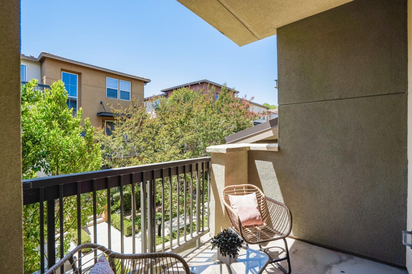 577 San Rivera TER