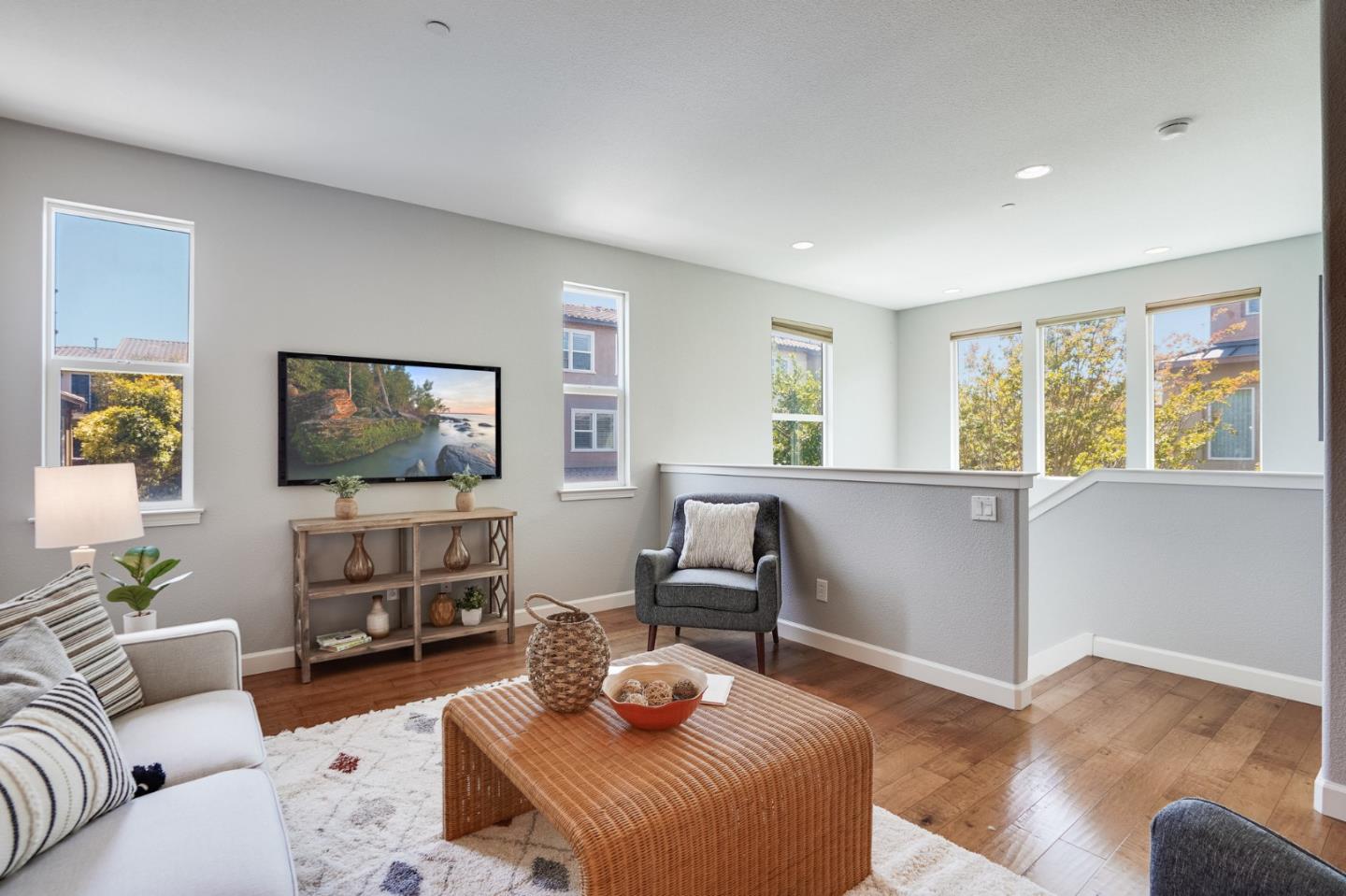 577 San Rivera TER