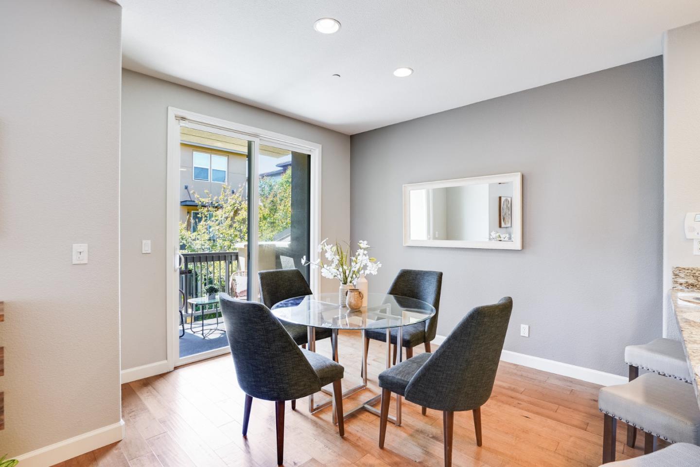 577 San Rivera TER