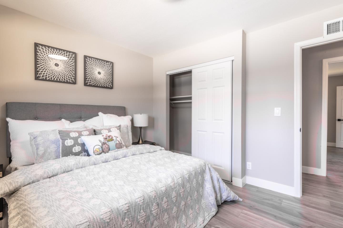 3777 Oxford CMN