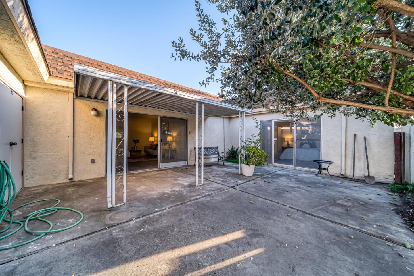 2850 Parkside DR