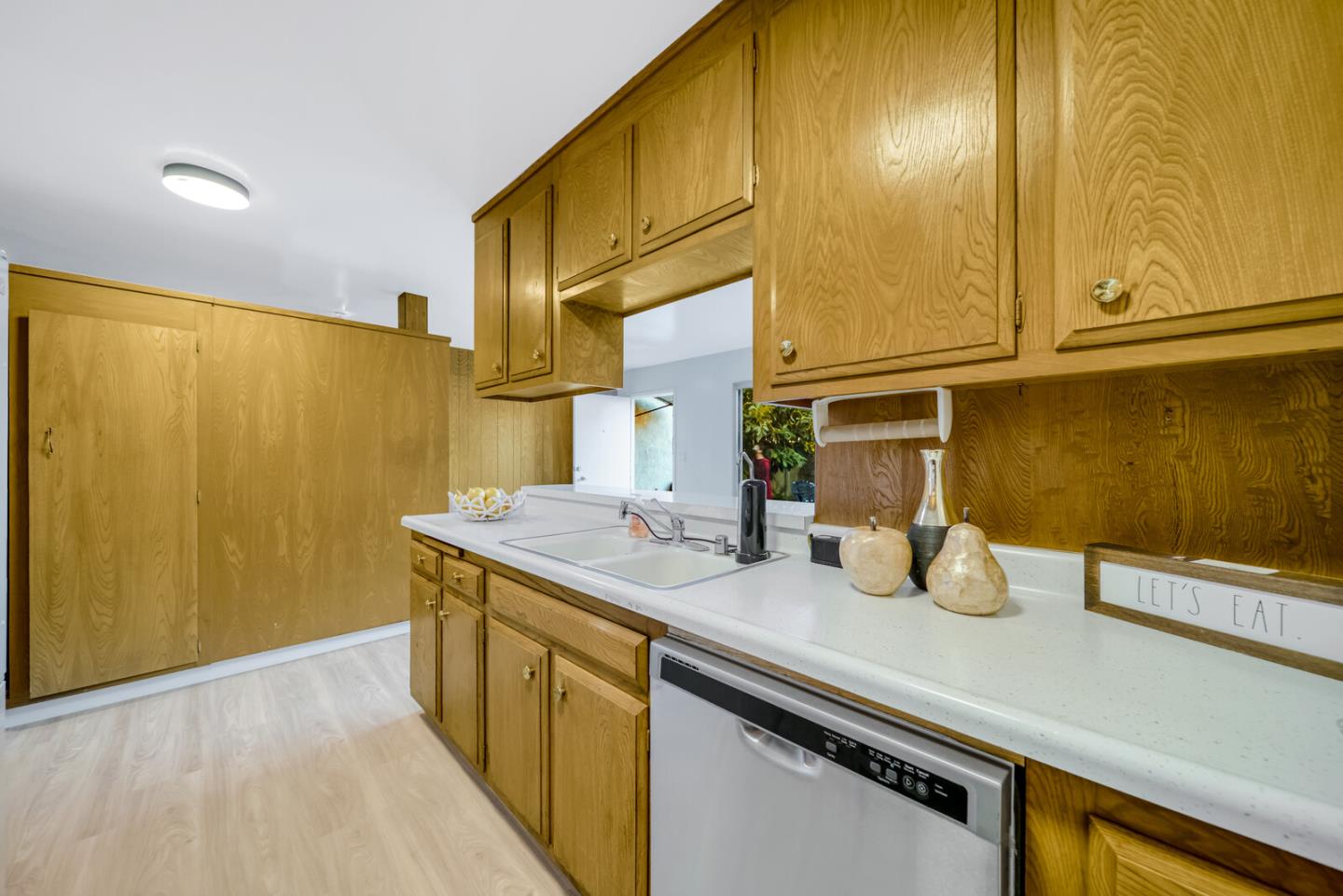 2850 Parkside DR