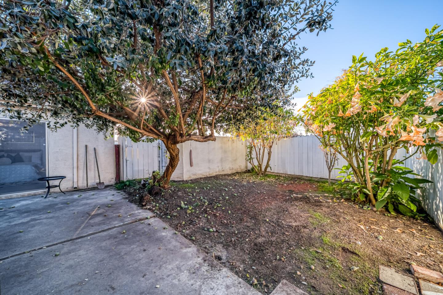 2850 Parkside DR