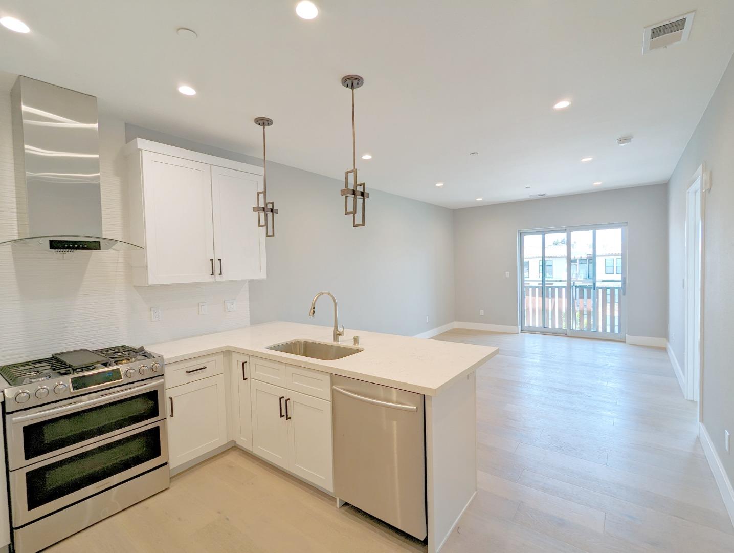 520 El Camino Real Unit: 307