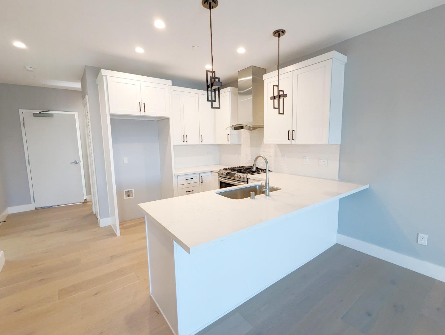 520 El Camino Real Unit: 307