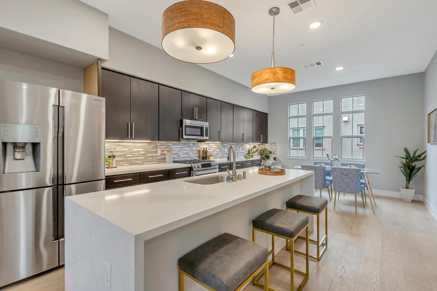 148 Saratoga Avenue Unit: 3