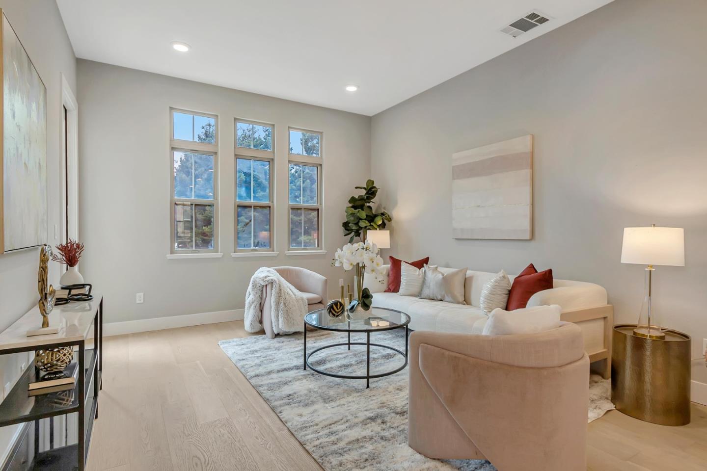 148 Saratoga Avenue Unit: 3