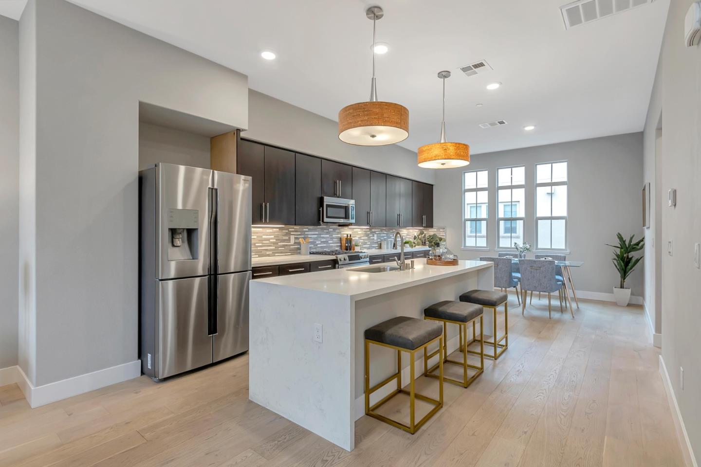 148 Saratoga Avenue Unit: 3