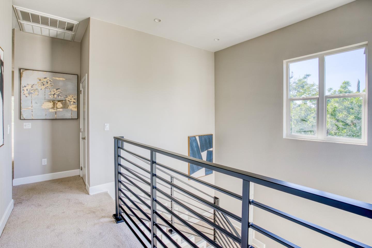 857 Connie LN