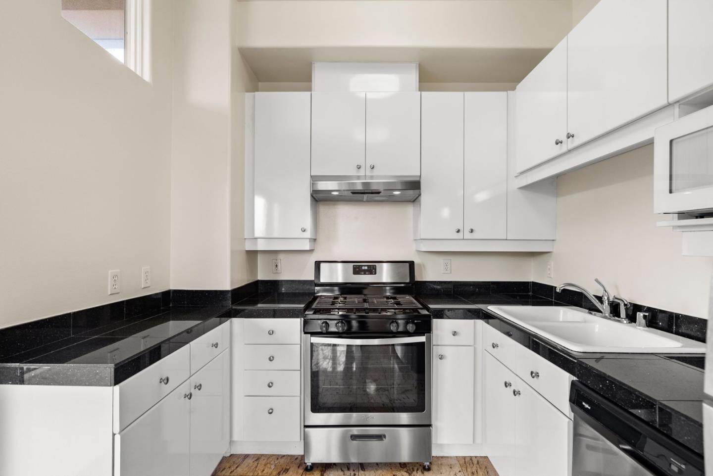 200 Sheridan AVE 307