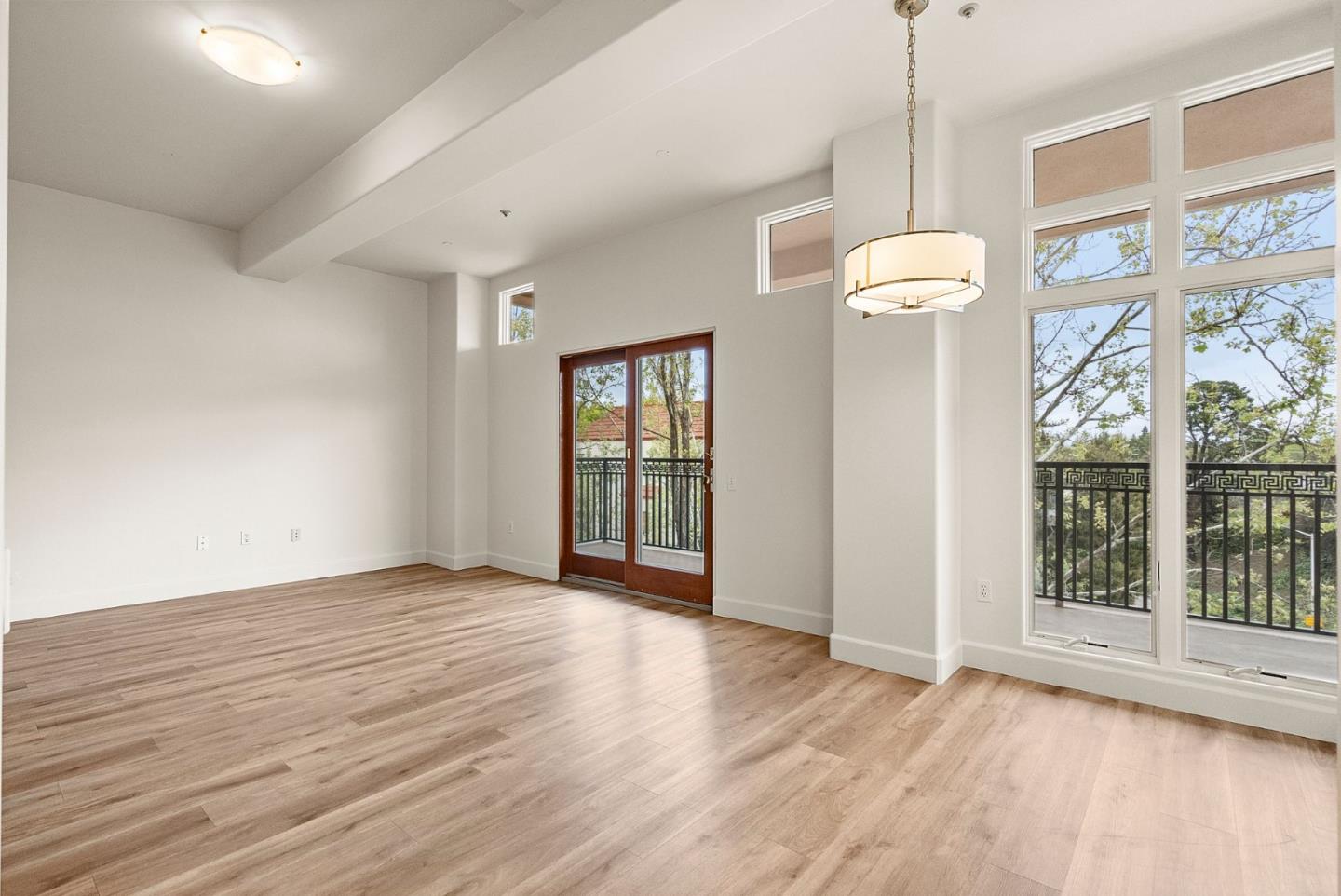200 Sheridan AVE 307