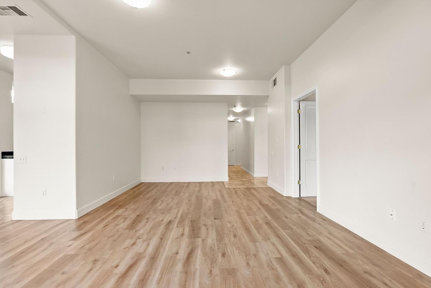 200 Sheridan AVE 307