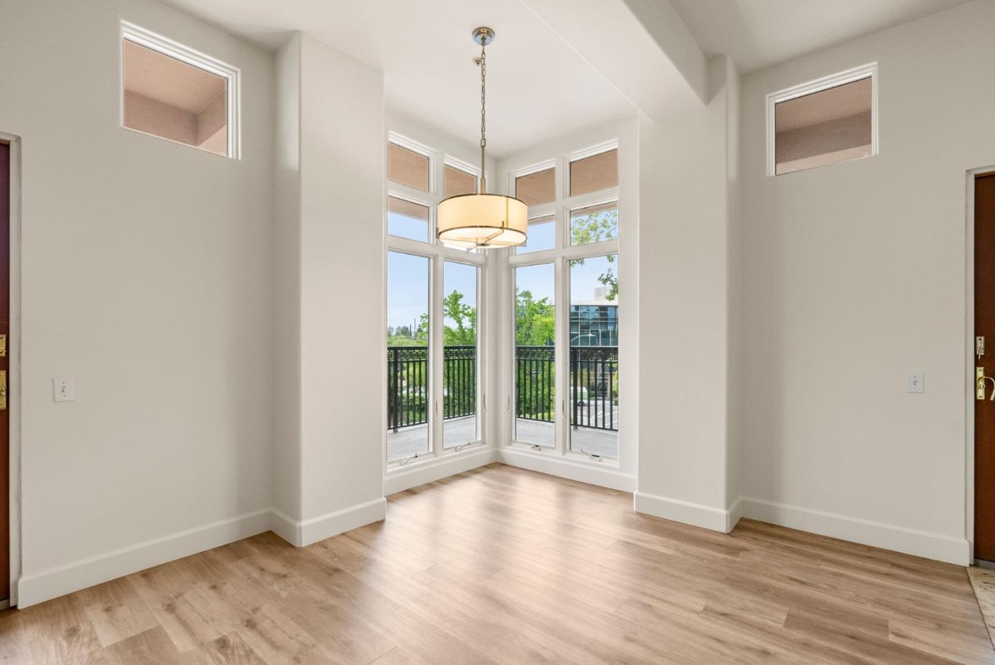 200 Sheridan AVE 307