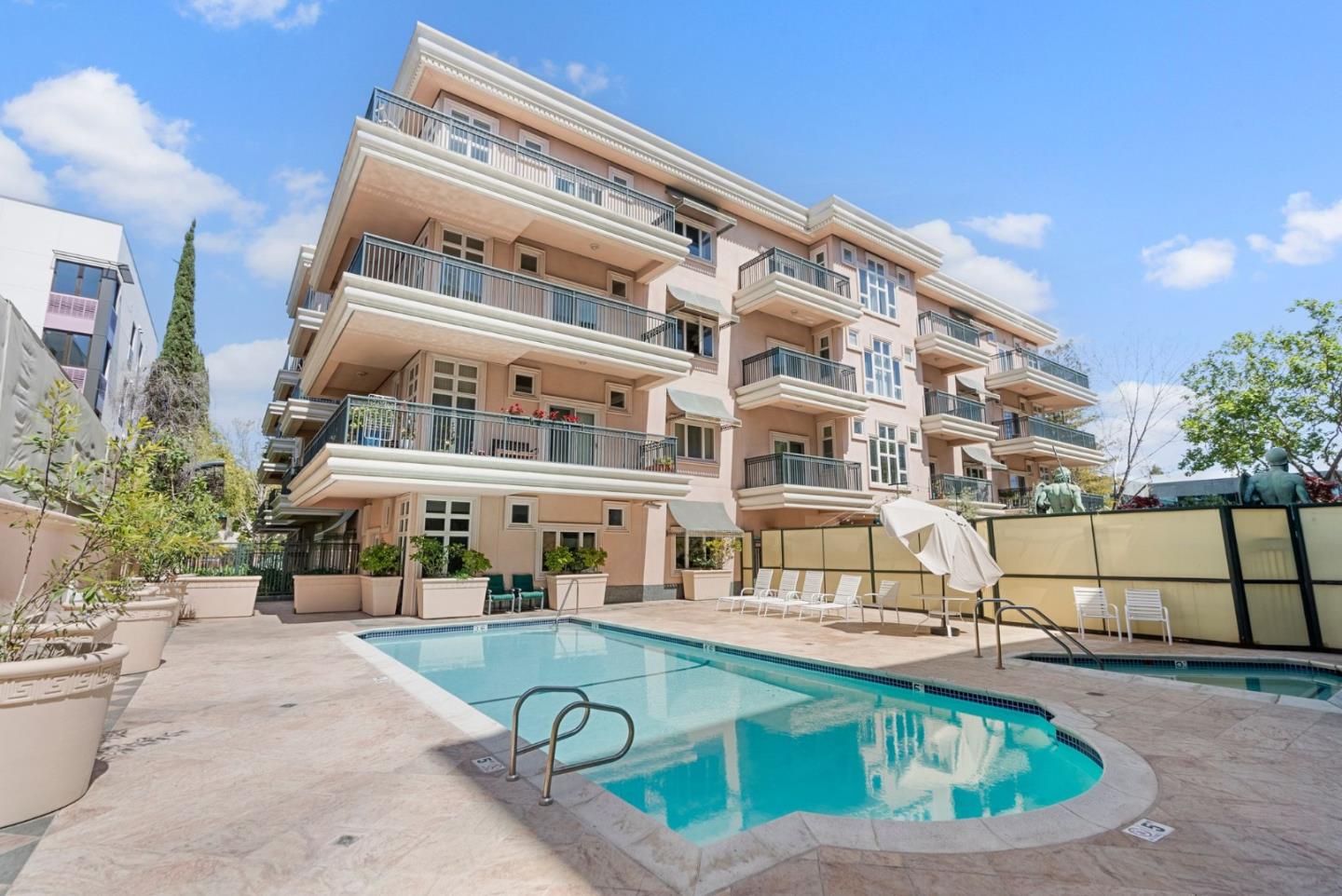 200 Sheridan AVE 307