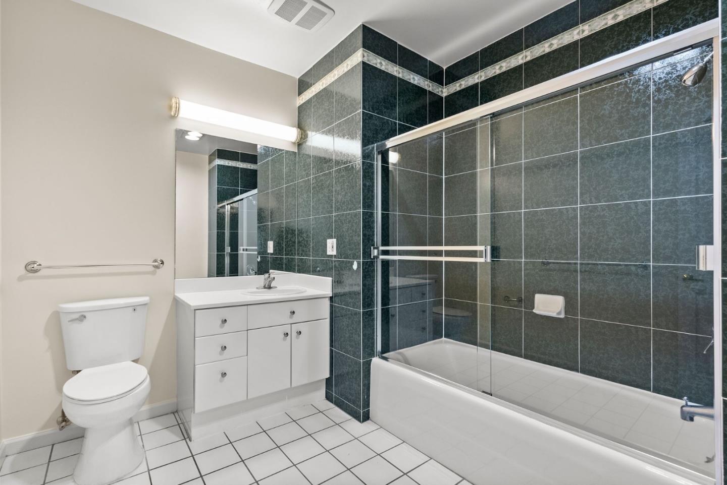 200 Sheridan AVE 307