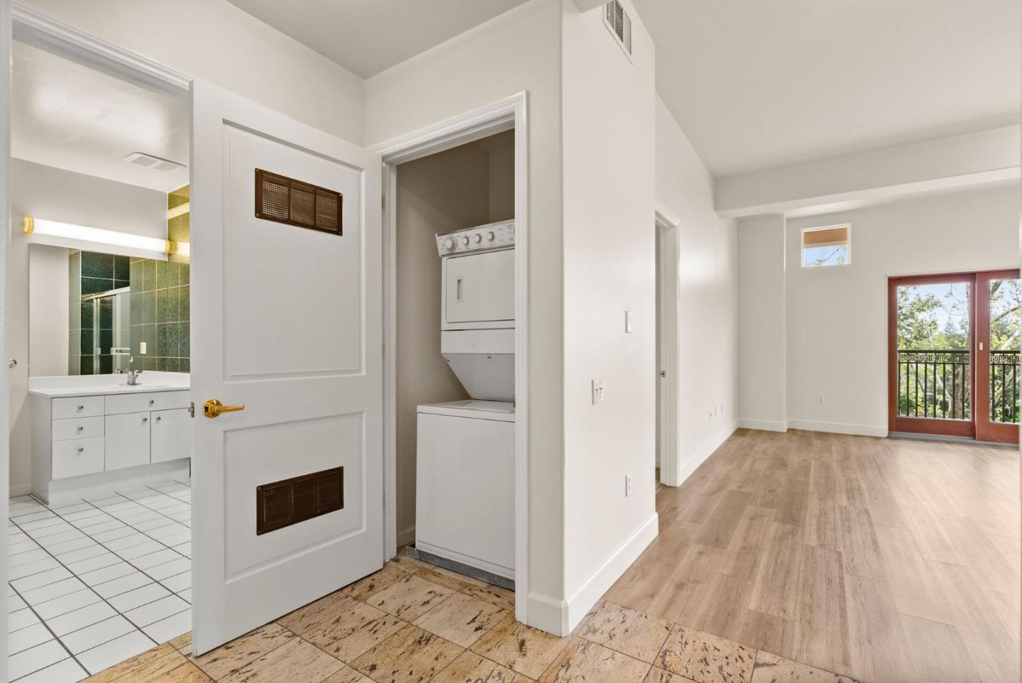 200 Sheridan AVE 307