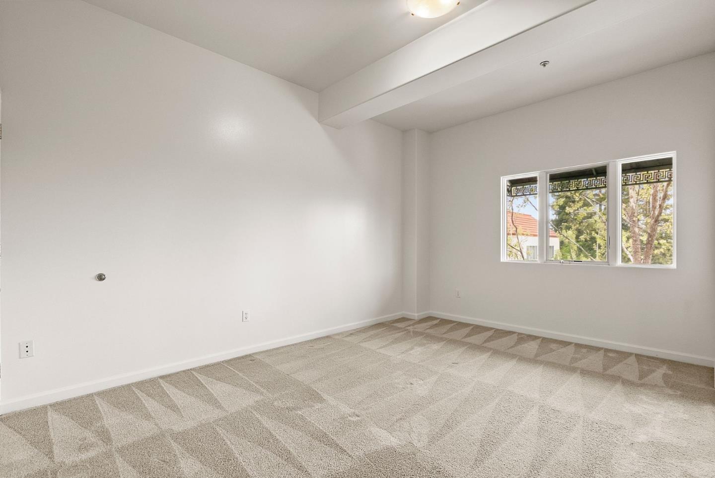 200 Sheridan AVE 307