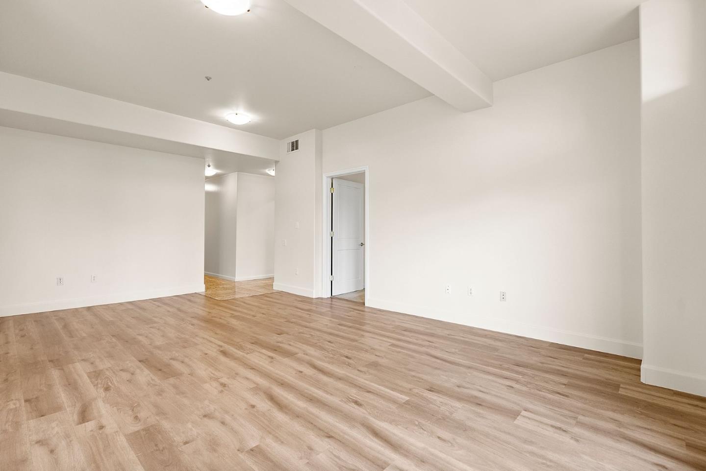 200 Sheridan AVE 307