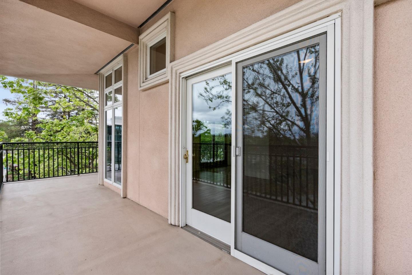 200 Sheridan AVE 307