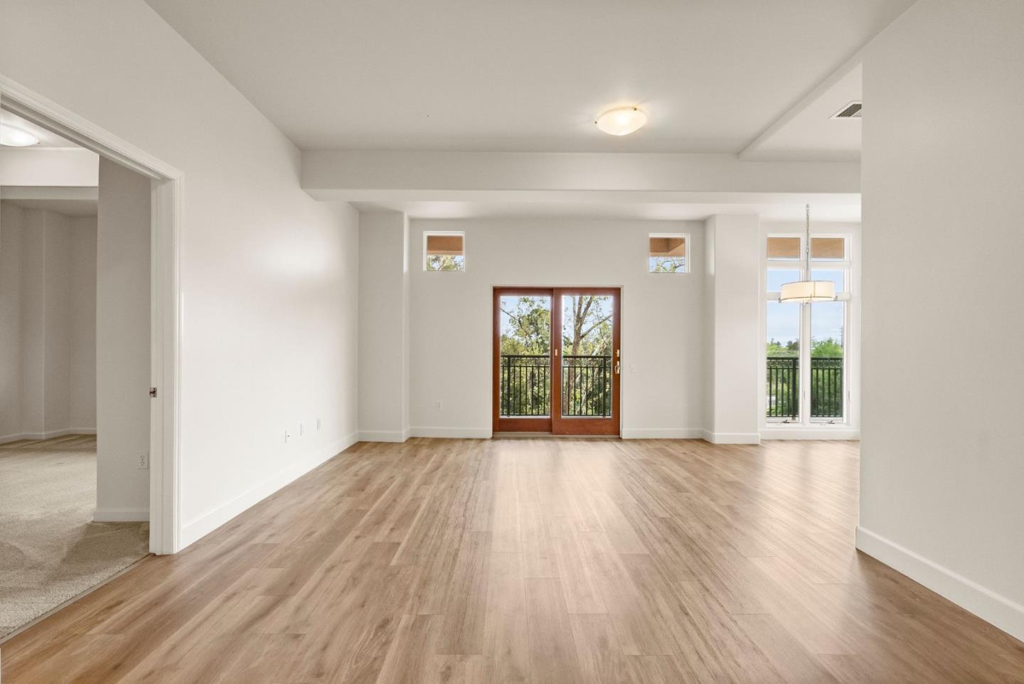 200 Sheridan AVE 307
