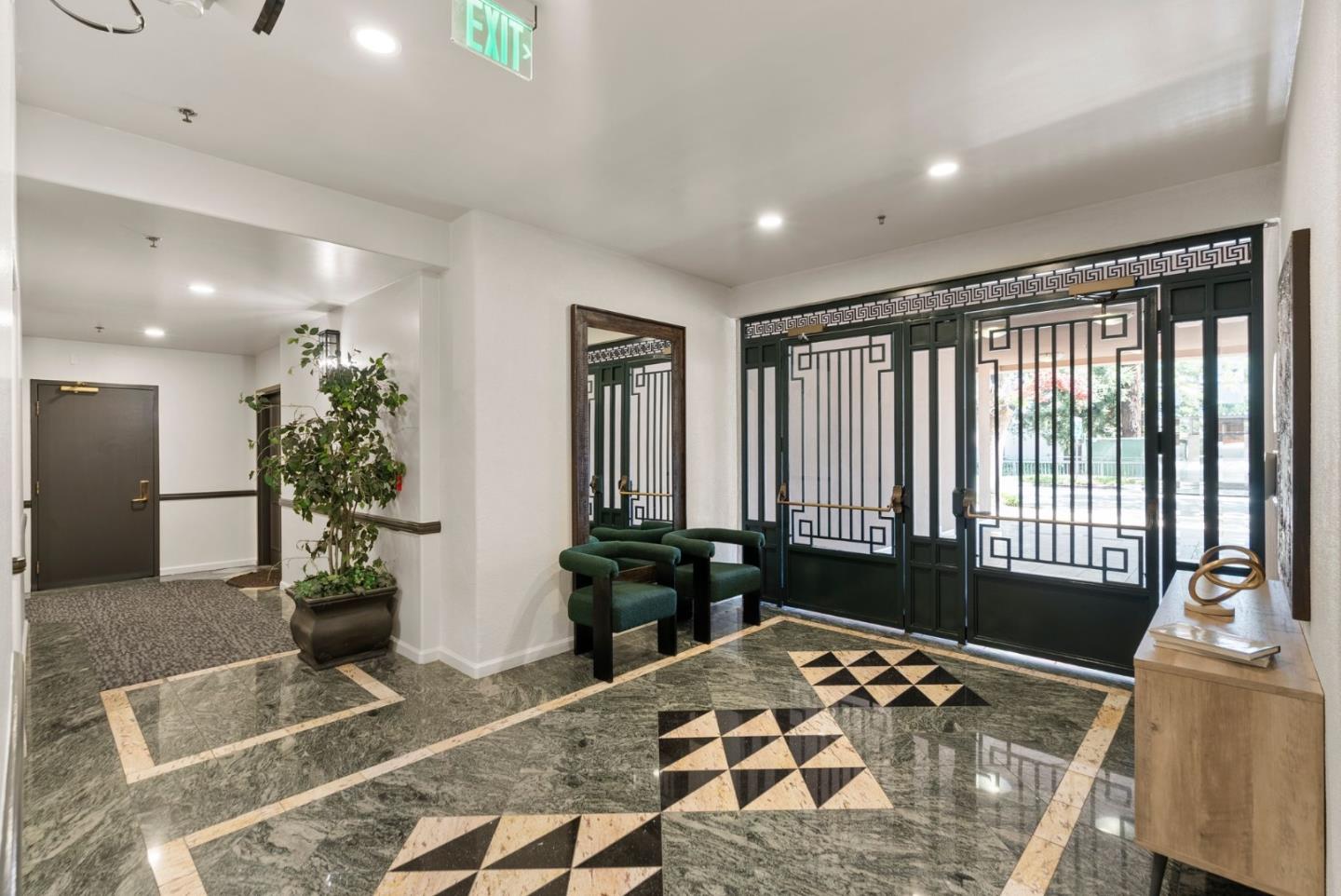200 Sheridan AVE 307