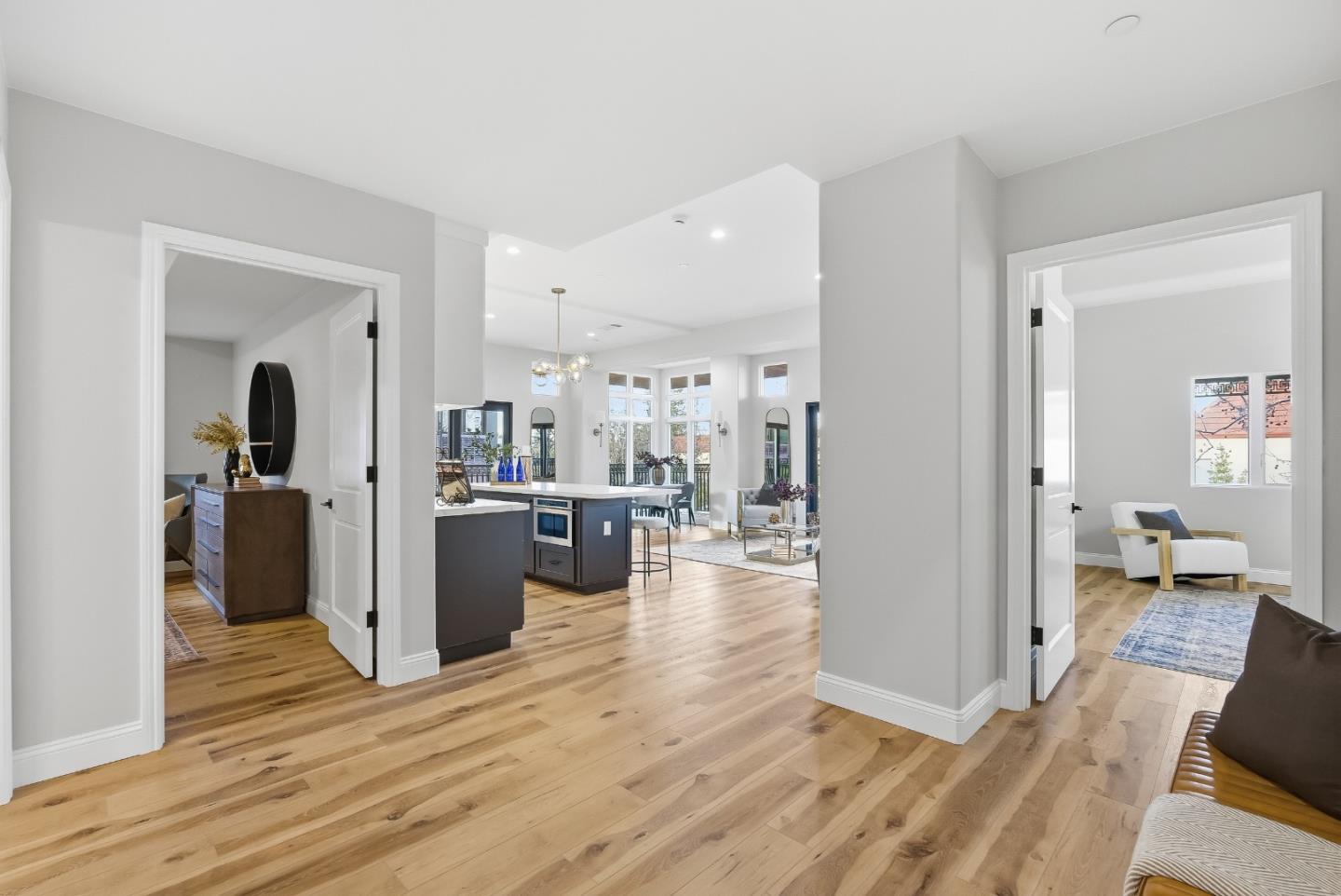 200 Sheridan Avenue 305