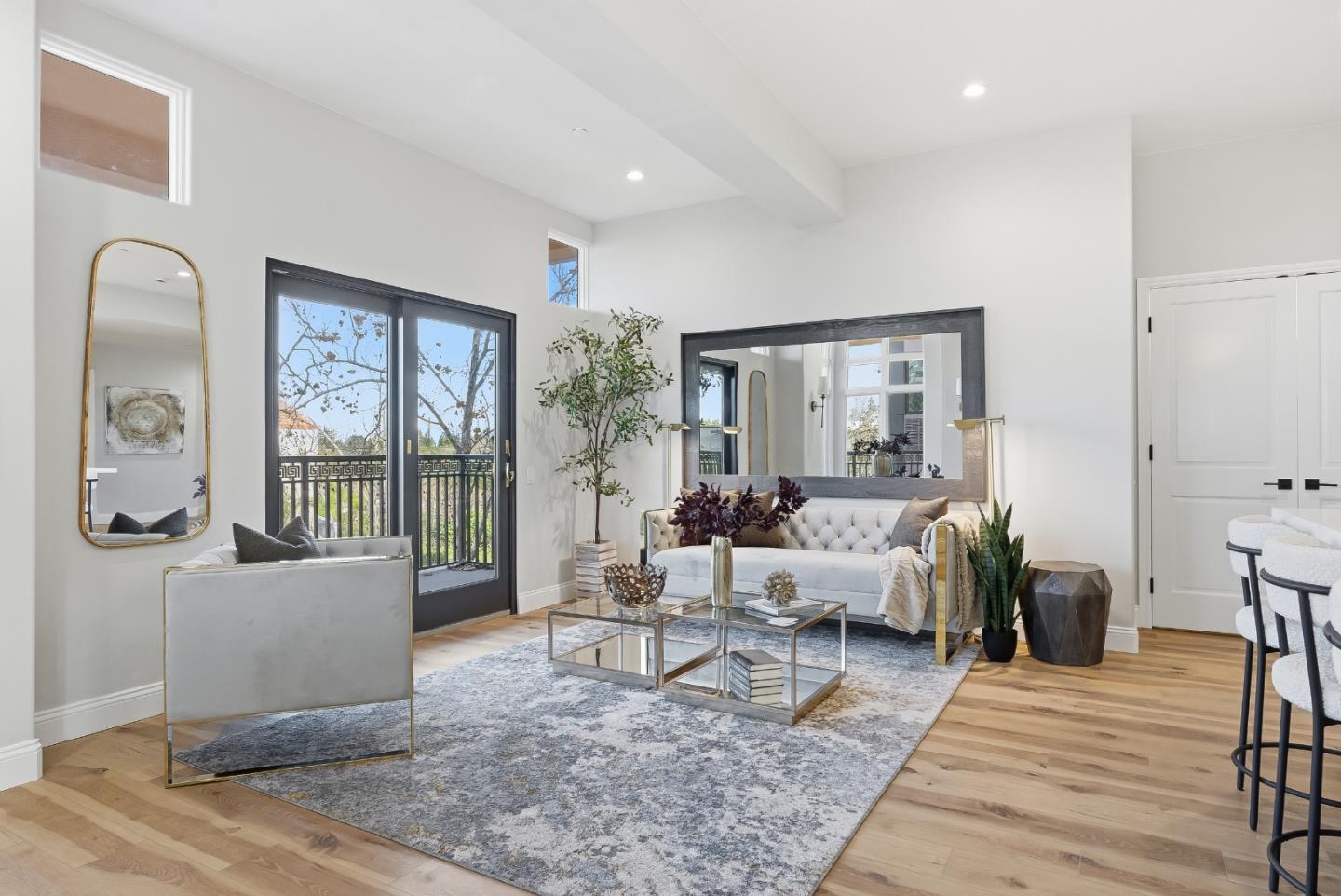 200 Sheridan Avenue 305