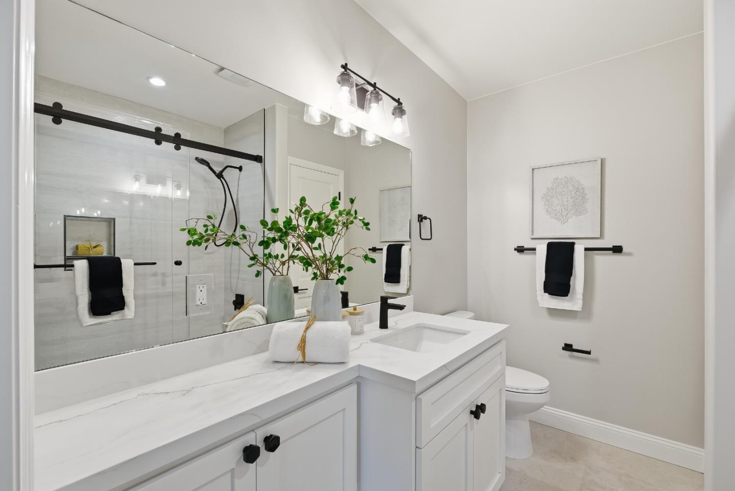 200 Sheridan Avenue 305