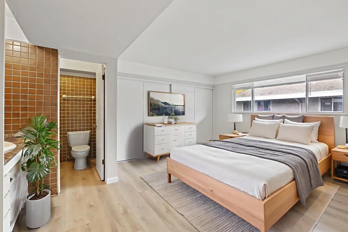 500 West Middlefield Road 18