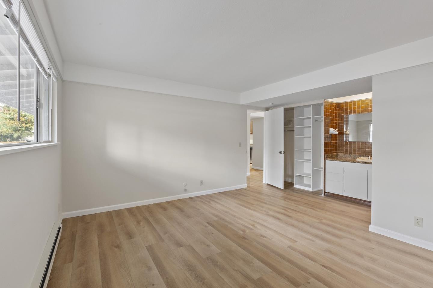 500 West Middlefield Road 18