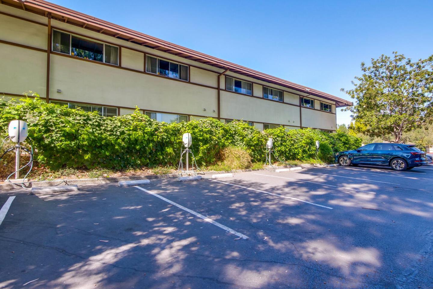 500 West Middlefield Road 18