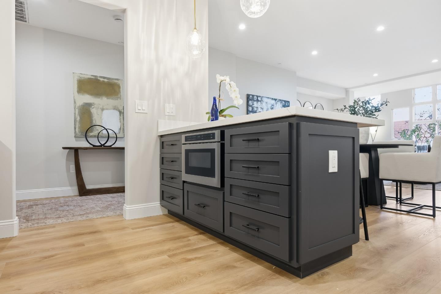 200 Sheridan Avenue 306