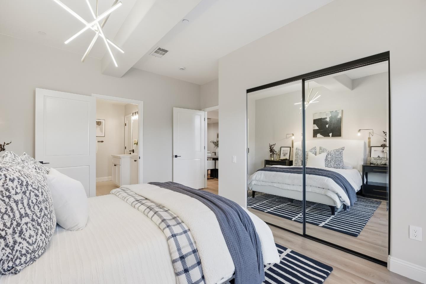 200 Sheridan Avenue 306