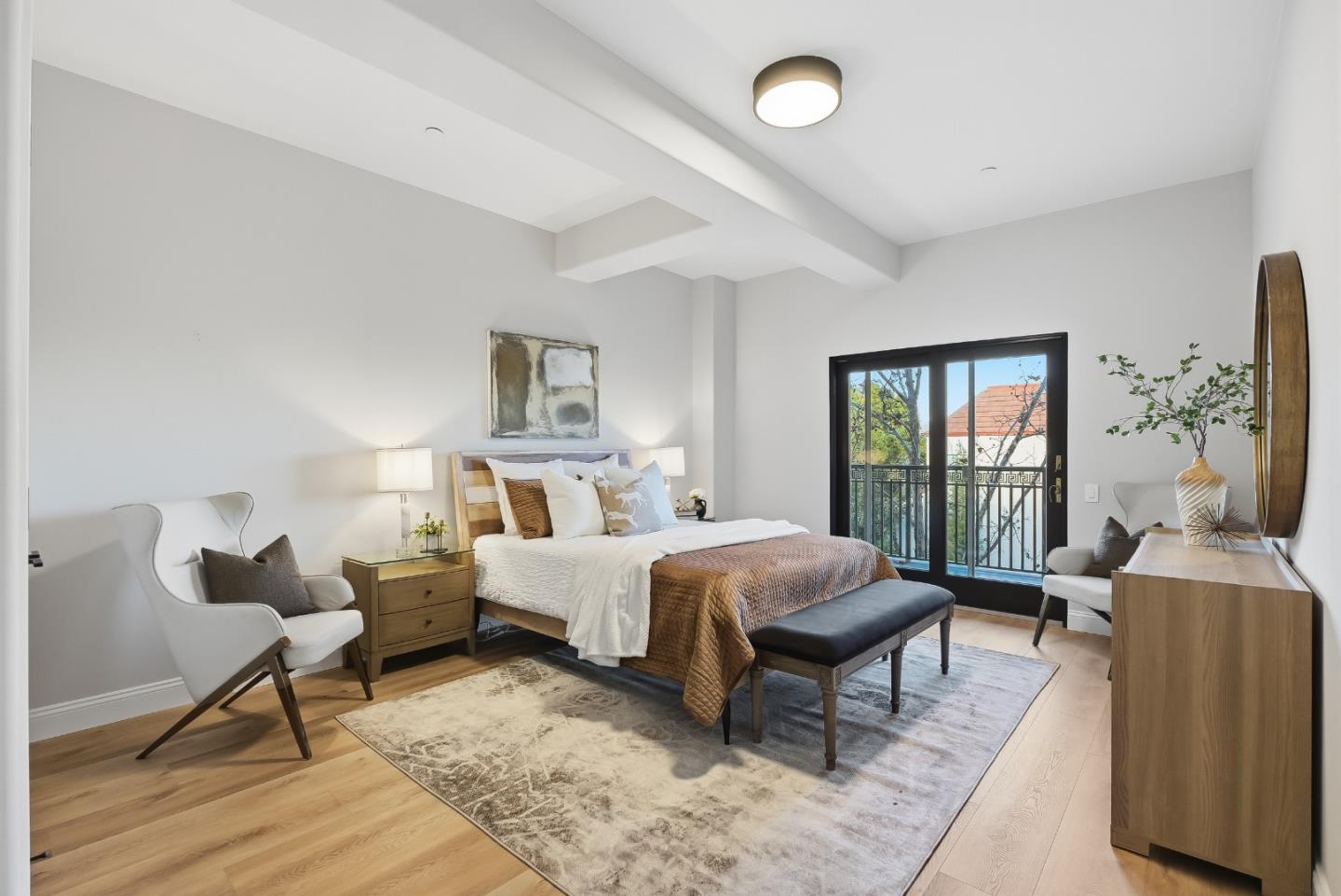200 Sheridan Avenue 306