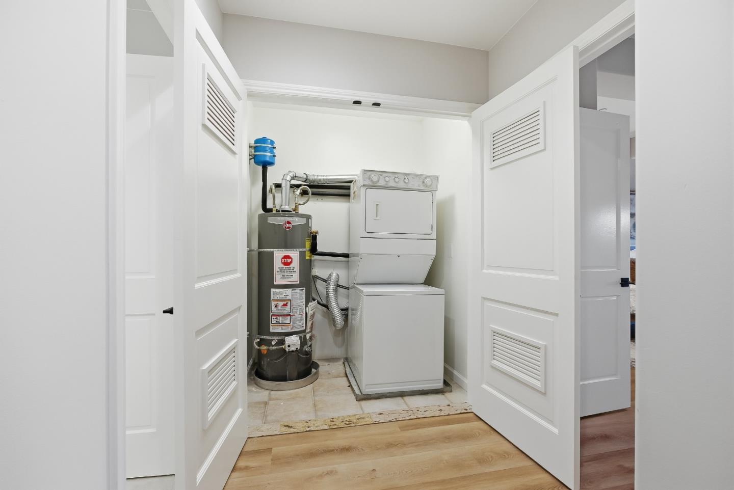 200 Sheridan Avenue 306